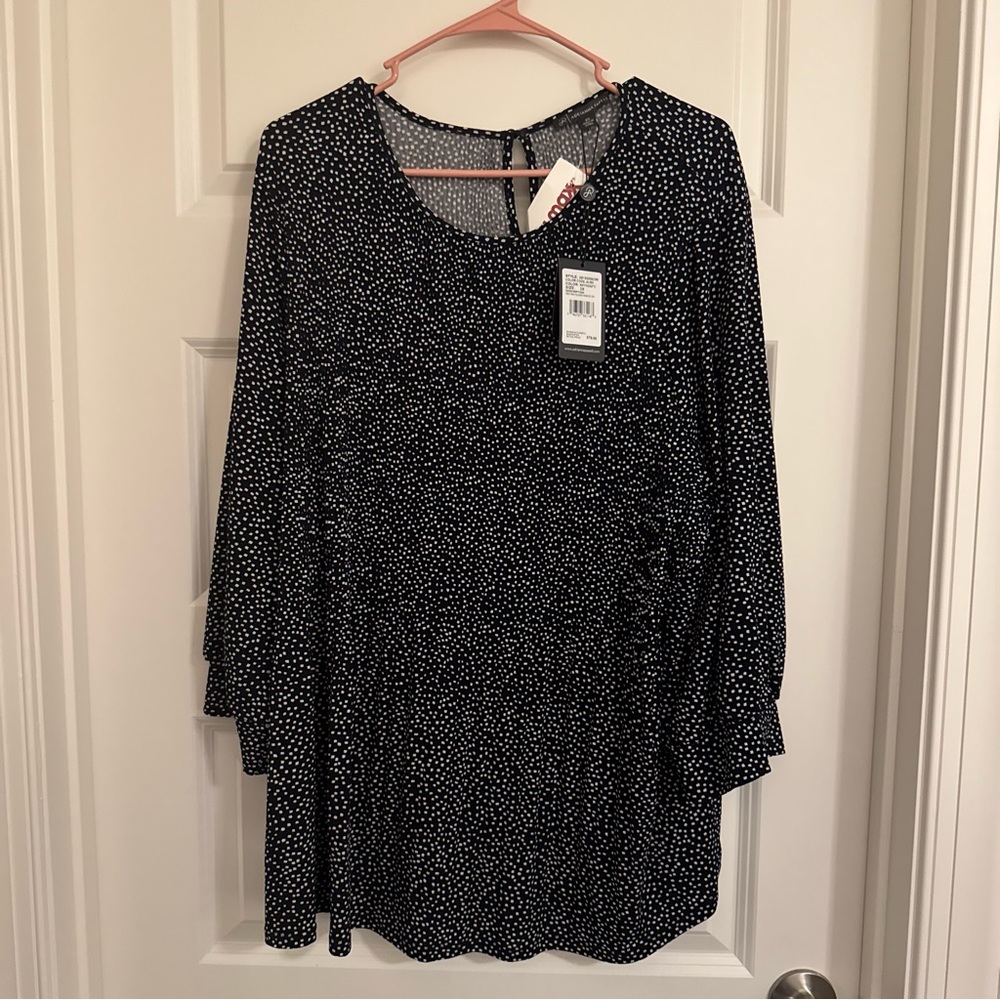 NWT Adrianna Papell Black and White Pleated Trapeze Top